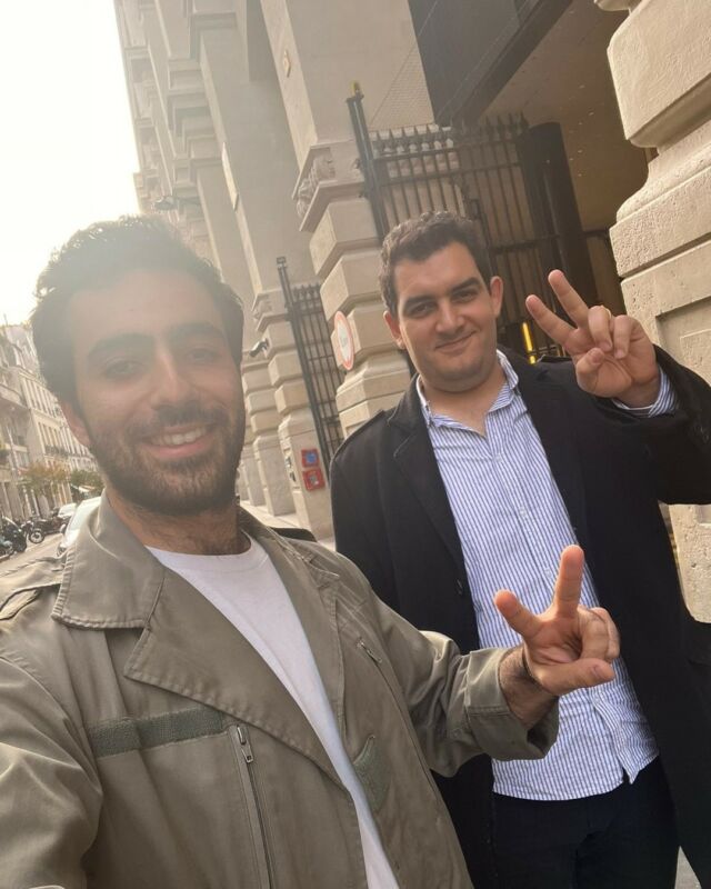 Notre camarade Loris est libre et va bien. Il a rejoint son épouse Taline qui s'apprête à accoucher. Son procès aura lieu le 23 juin. Très prochainement, nous prendrons la parole pour vous expliquer ce qu'il se passe et quelles sont les poursuites auxquelles notre camarade devra faire face. 

MERCI pour vos messages de soutien privés et publics 💪🏽